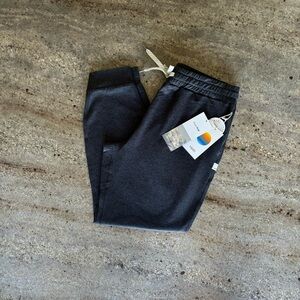 NWT Vuori Women's Performance Jogger Size Medium Charcoal Heather